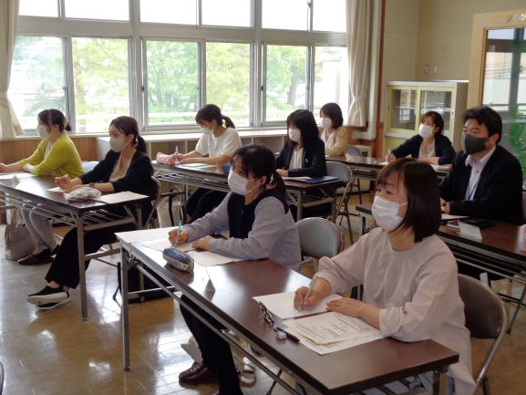 子どもの育ちと学びをつなぐ研修会の様子