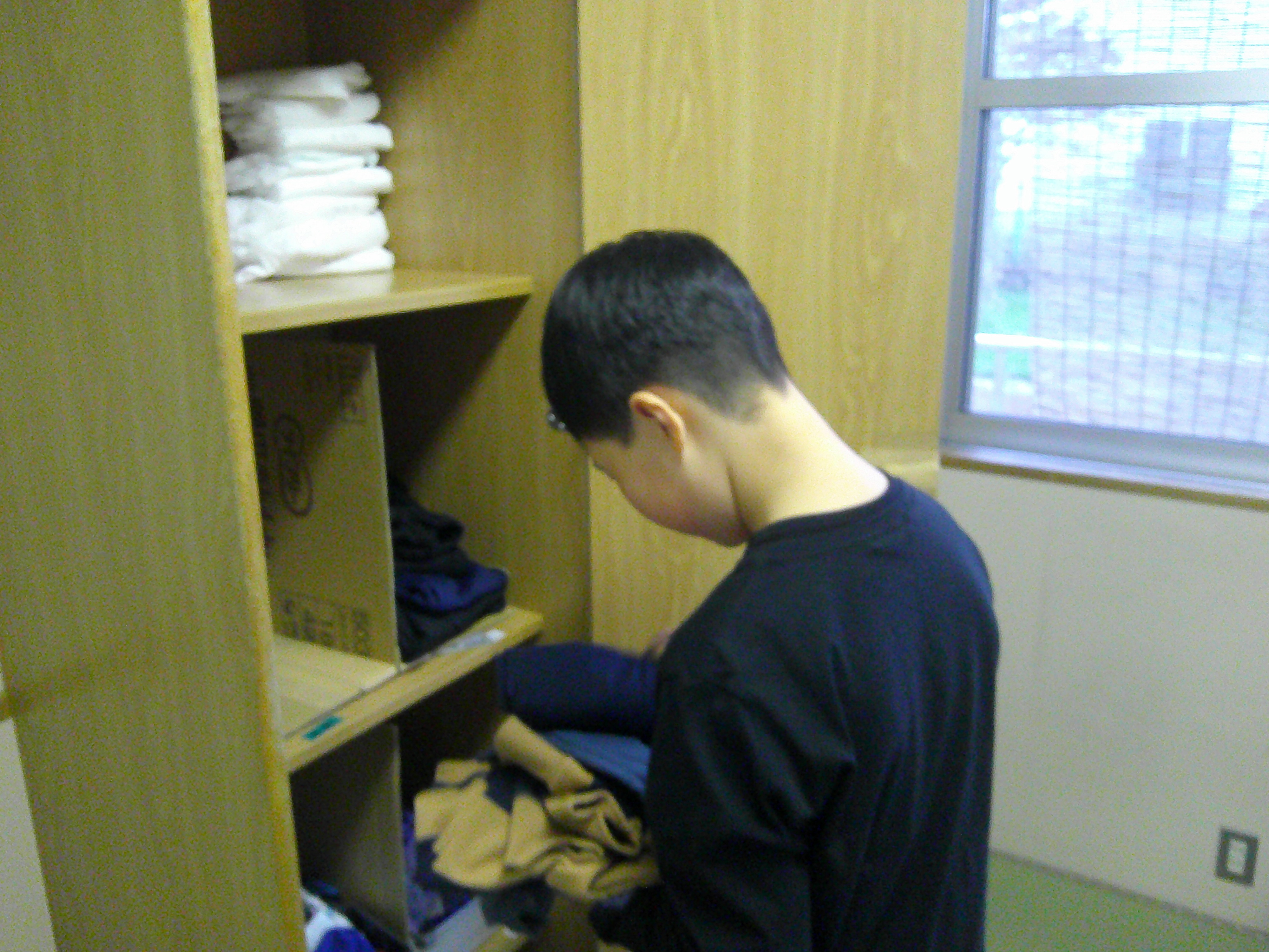 学園生活 洗濯物片付け