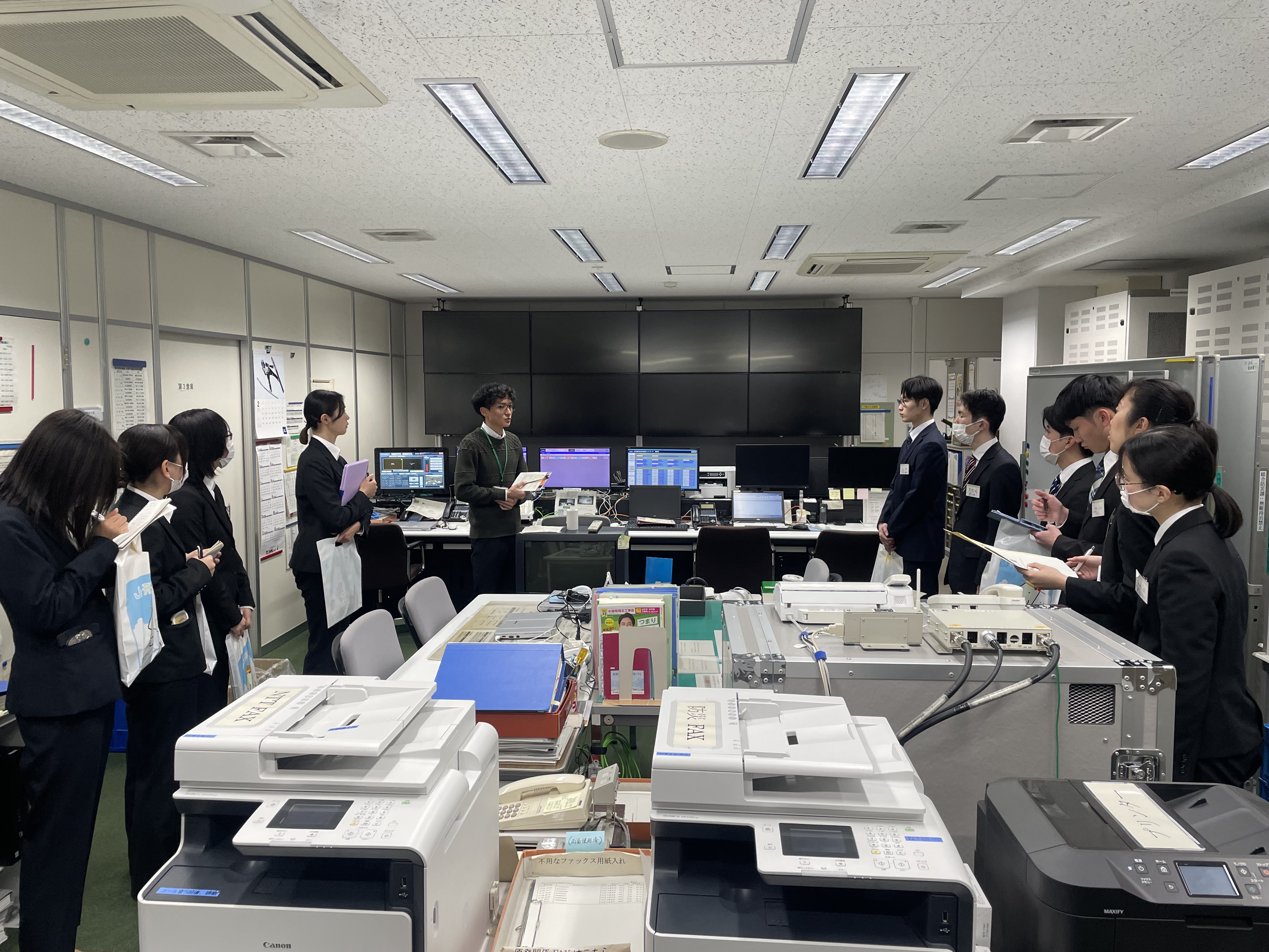 行政（県庁見学）3