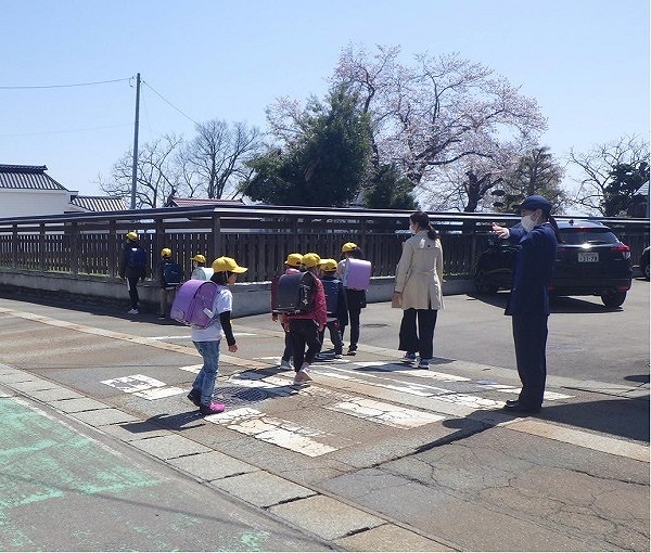 村山警察署見守り活動